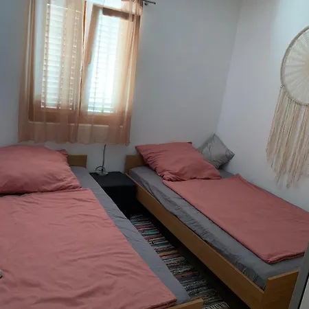 بيت للعطل Ivko, Only 300m From The