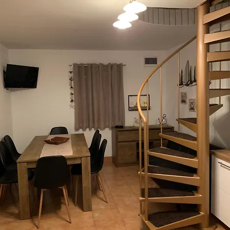 Ivko, Only 300m From The 度假居 佩罗杰