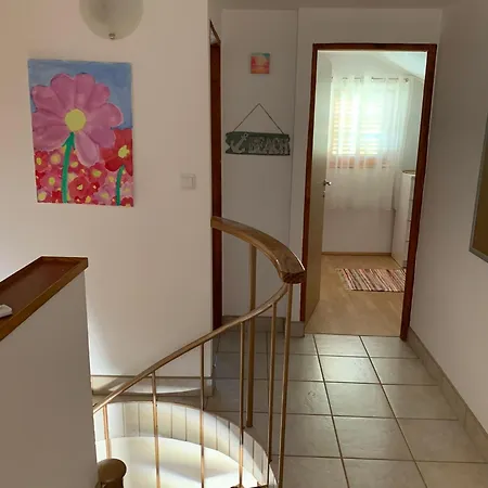 بيت للعطل Ivko, Only 300m From The *
